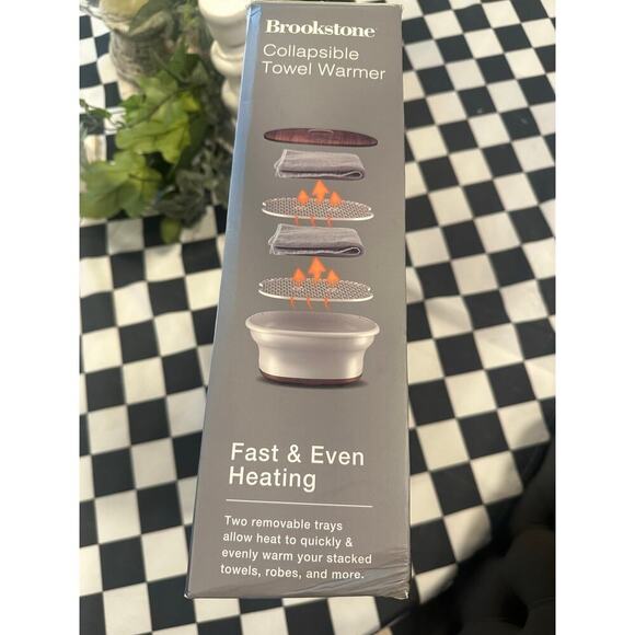 Brookstone Collapsible Towel Warmer with box. Never used - Picture 3 of 4